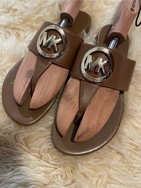 Heeled sandal interior